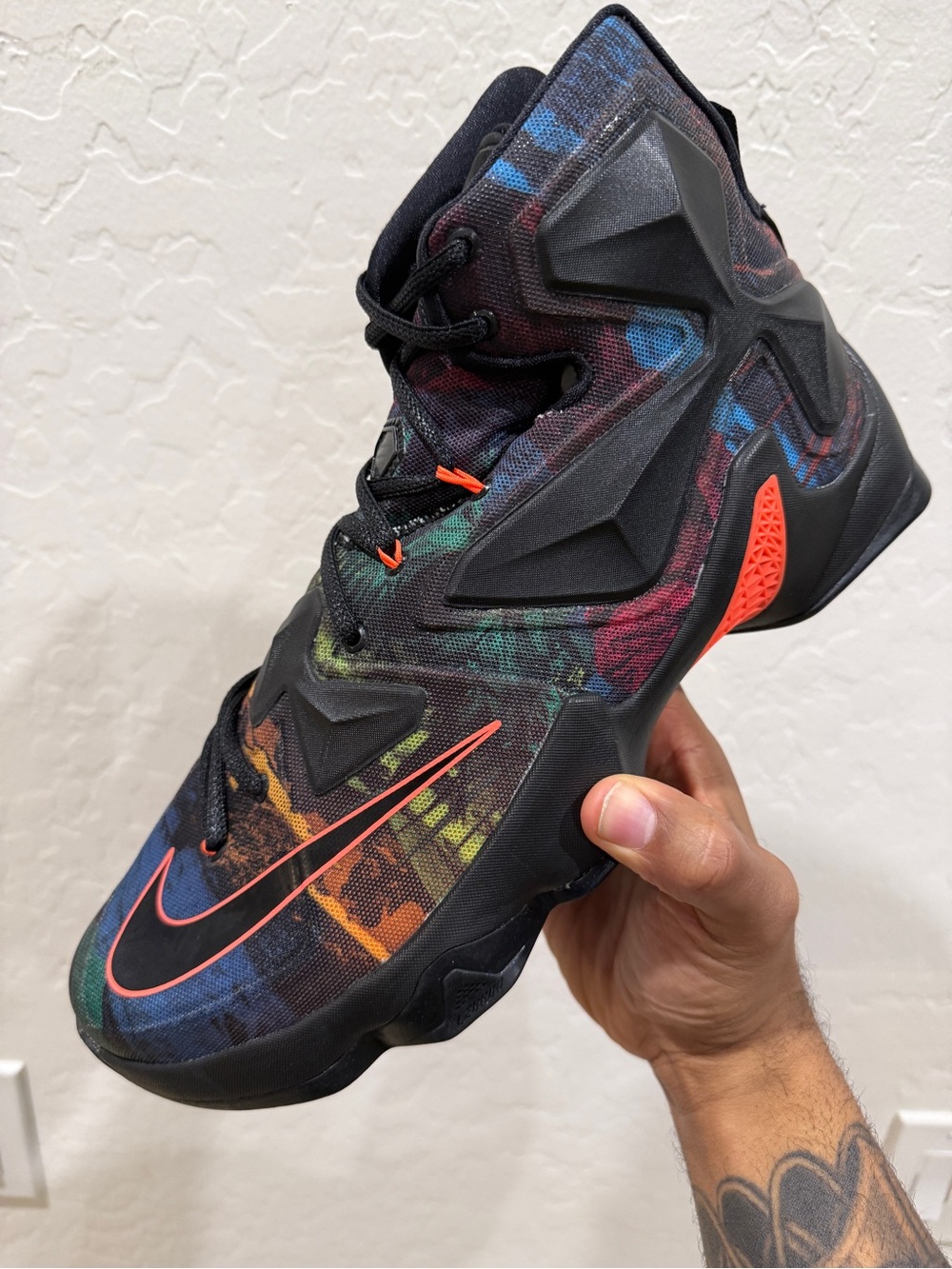 Nike LeBron 13 Akronite Men's Sneakers Size 12.5 - New